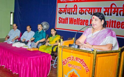 Employees Welfare Committee Program Dr. Deep Kshirsagar Give to Speech